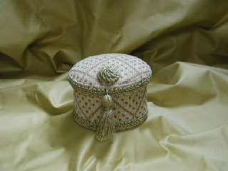 B03 Oval Jewellery/Trinket Box