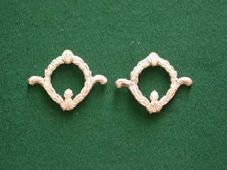 AP07 Cartouche Applique (Pair).