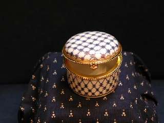 B12 Blue/White Check Porcelain Trinket Box.