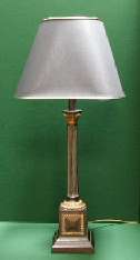 L05 Roman Column Lampbase with Square Black Shade